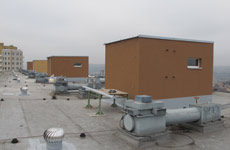 Odvětrání dutiny dvouplášťové střechy zajišťují ventilační turbíny